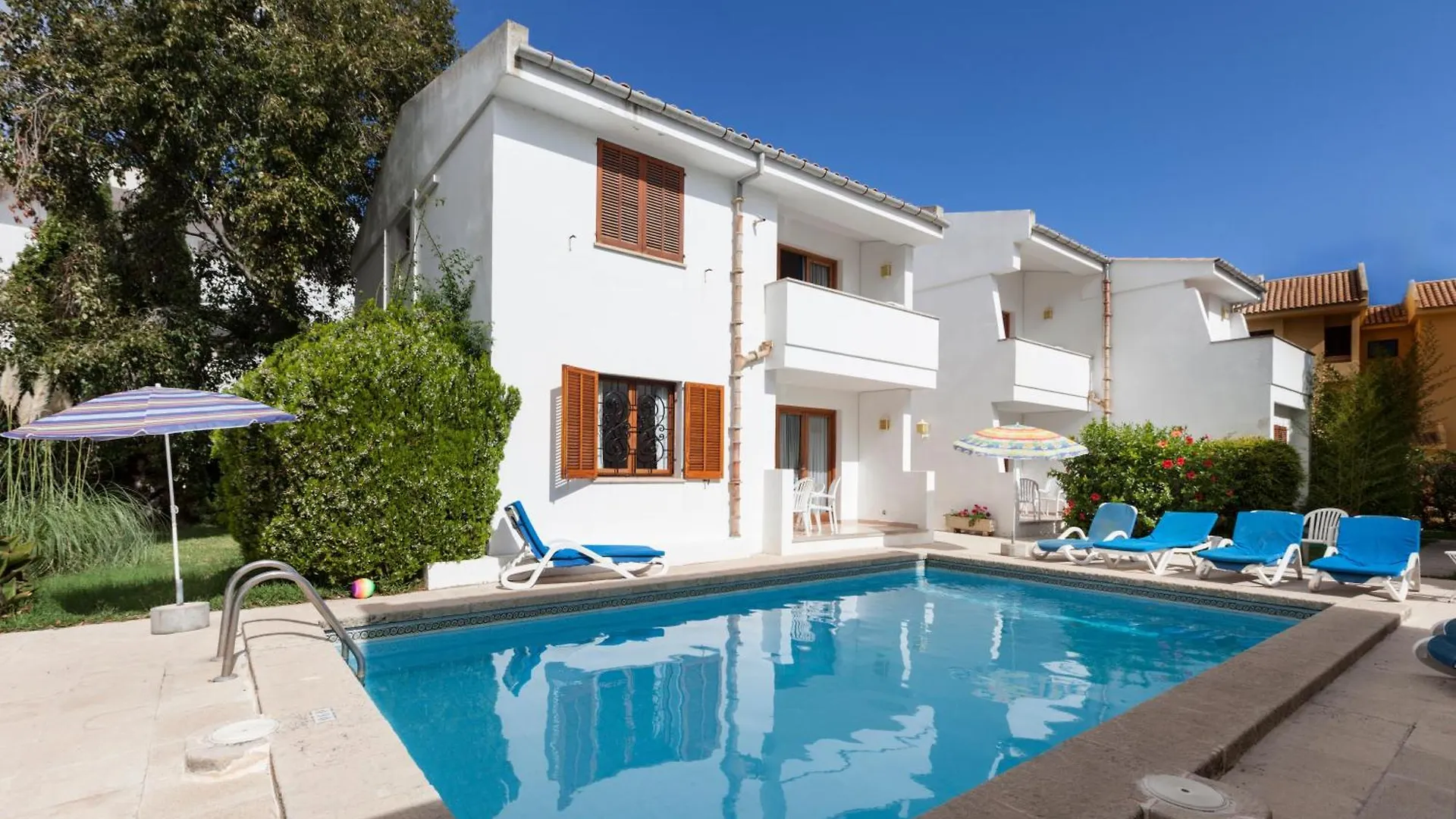 Apartamentos Leo Port de Pollença Hiszpania