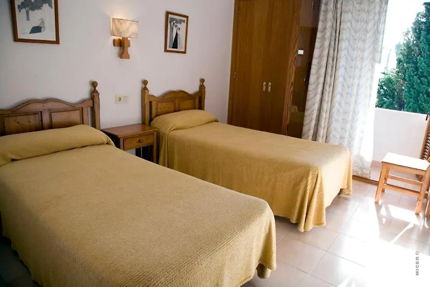 Apartamentos Leo Port de Pollença Hiszpania